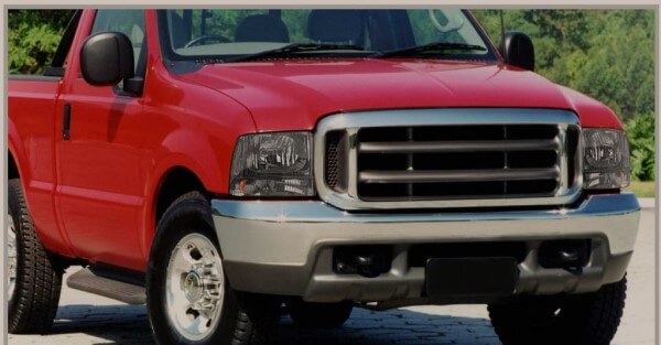 ¿Cómo instalar el conjunto de faros delanteros en una Ford Excursion 2000-2004?