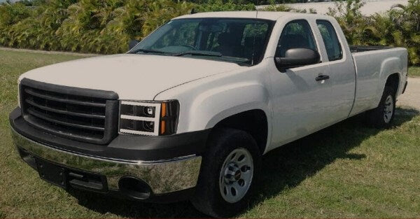 ¿Cómo instalar el conjunto de faros delanteros para GMC Sierra 2007-2013?
