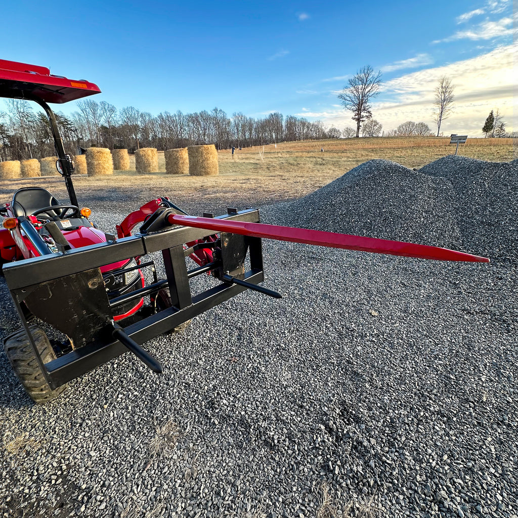 YITAMOTOR® 49" Hay Spear Attachment, 2000lbs Capacity Quick Attach for Bobcat Tractors & Skid Steer Loader with 1pc 49" Red Hay Spear & 2pcs 17" Black Stabilizer Spears Spike Fork Tine